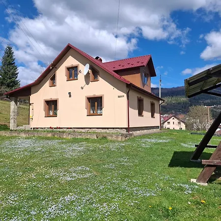 у миколайчуків Guest house Yaremche